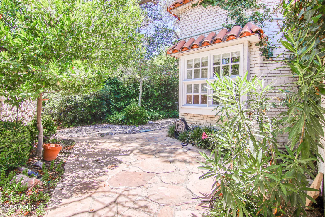 Photo of 6041 TORREY PINES Drive