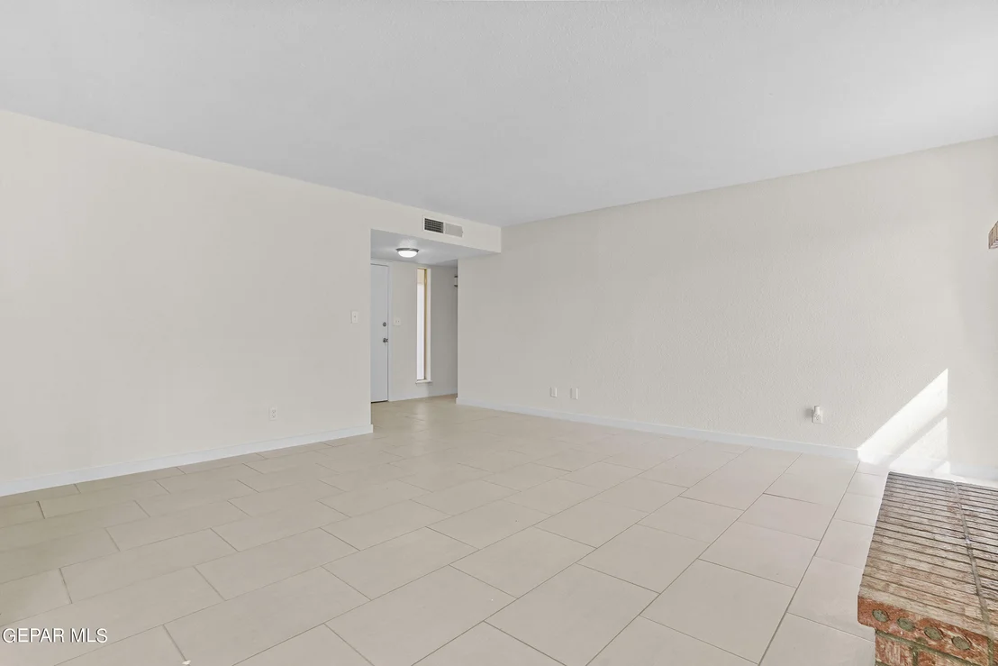 Photo of 936 ONEIDA Drive