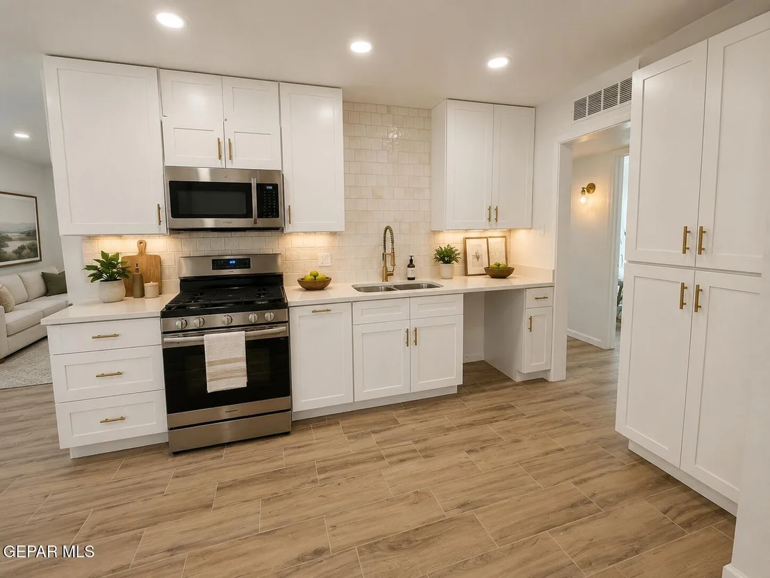 Photo of 1221 MEADOWVIEW Drive