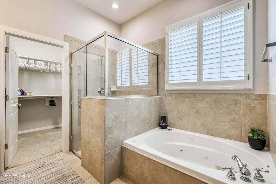Photo of 7713 OAK LANDING Drive