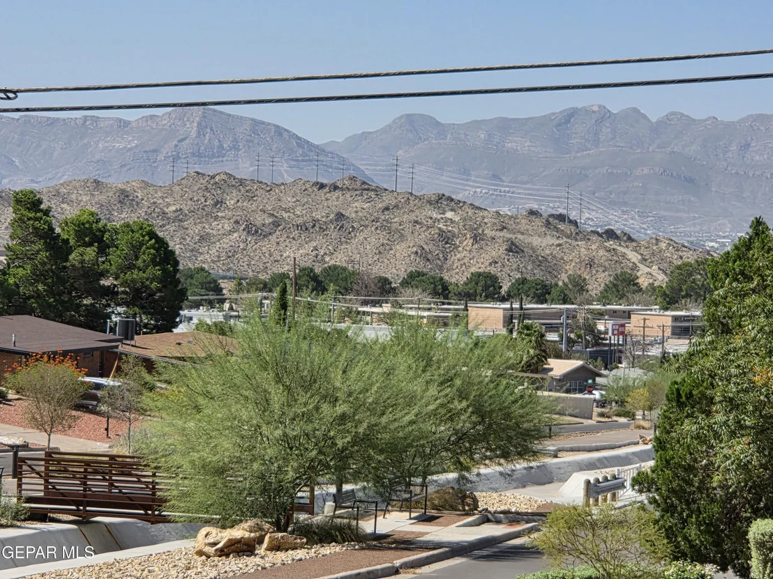 Photo of 4249 CANTERBURY Drive