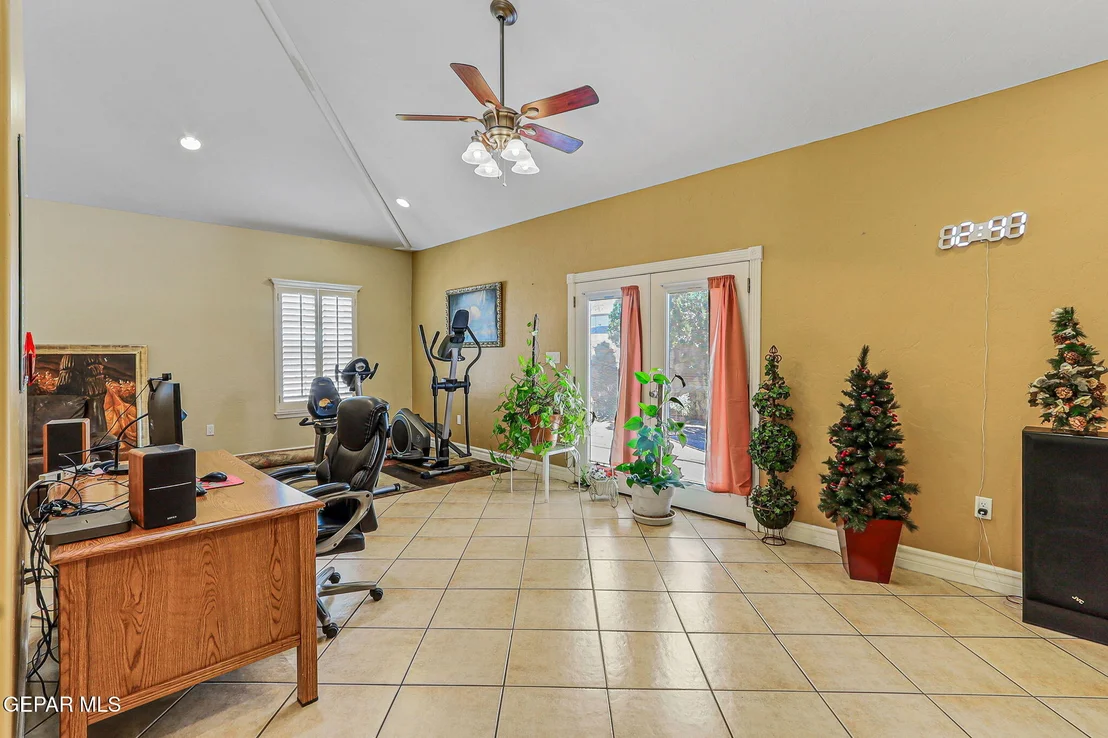 Photo of 4019 VANDERVEER Drive