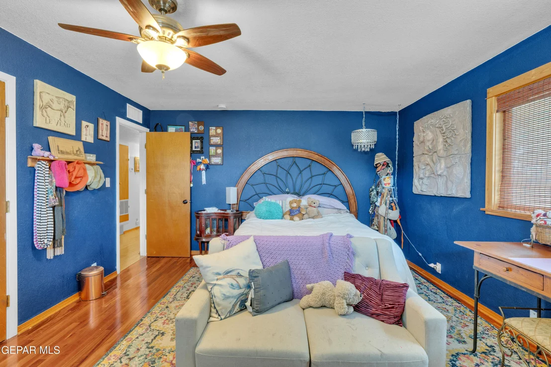 Photo of 6040 STRAHAN Road