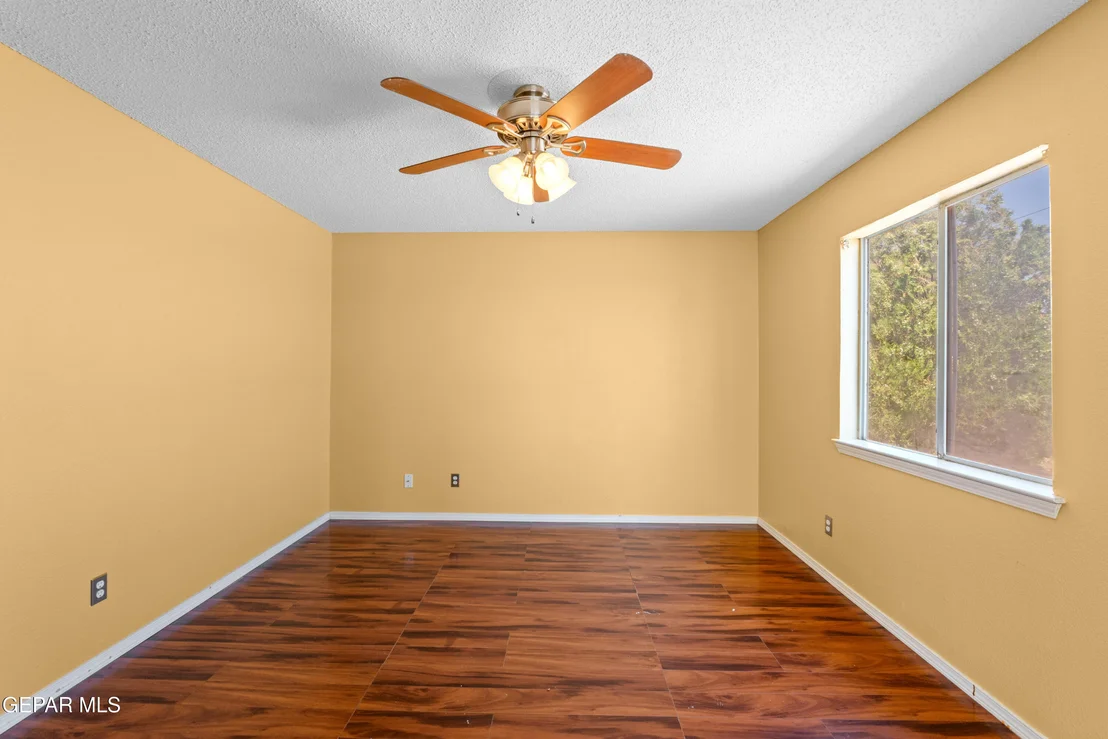 Photo of 6233 Kings Bridge Drive