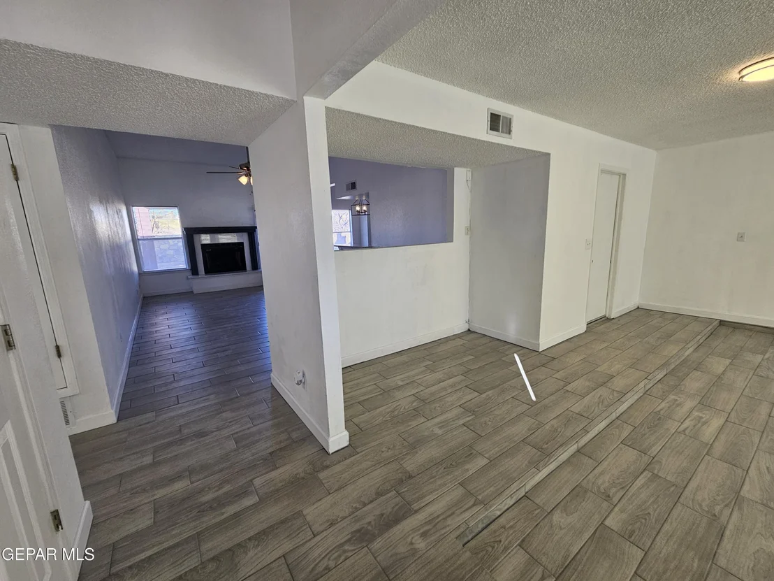 Photo of 2155 SUN MANOR Drive