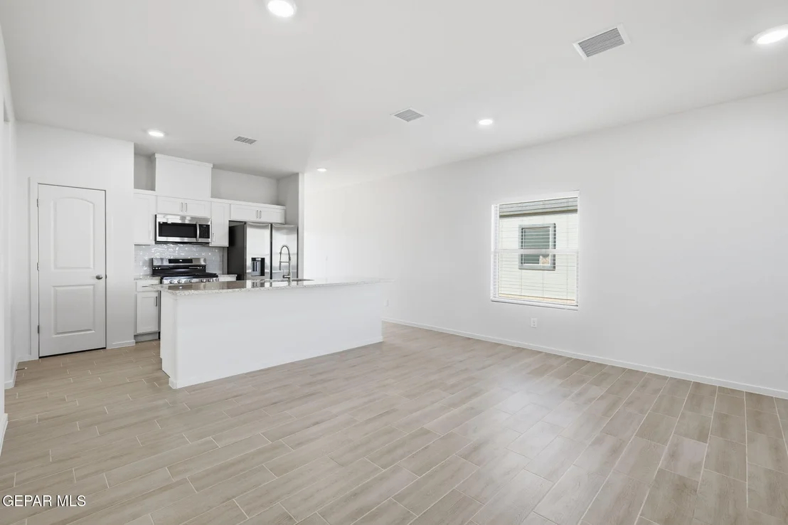 Photo of 13829 Summer Wave Avenue