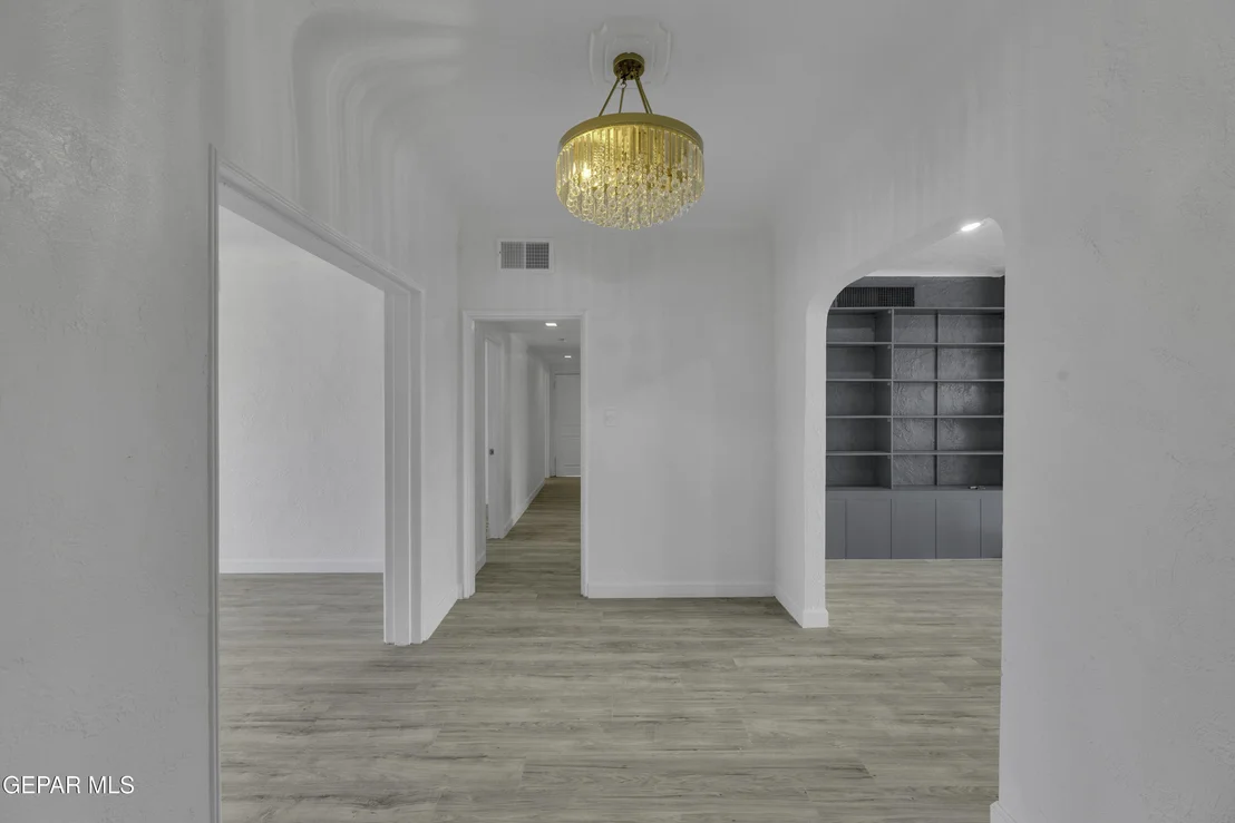 Photo of 2500 HAWLEY Circle