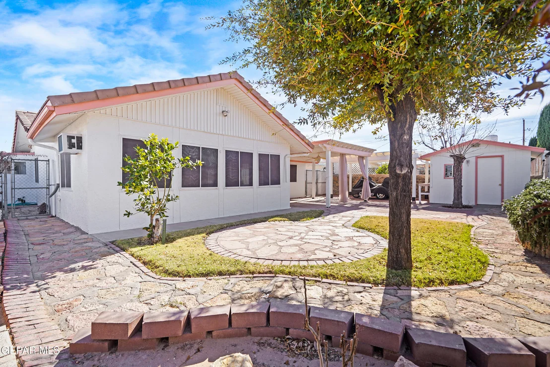 Photo of 2205 VILLA PLATA Drive