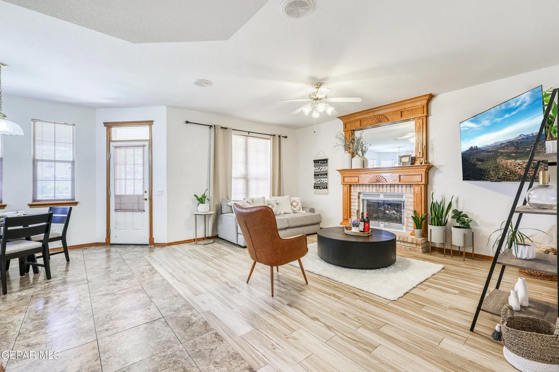 Photo of 6617 Isla del Rey Drive