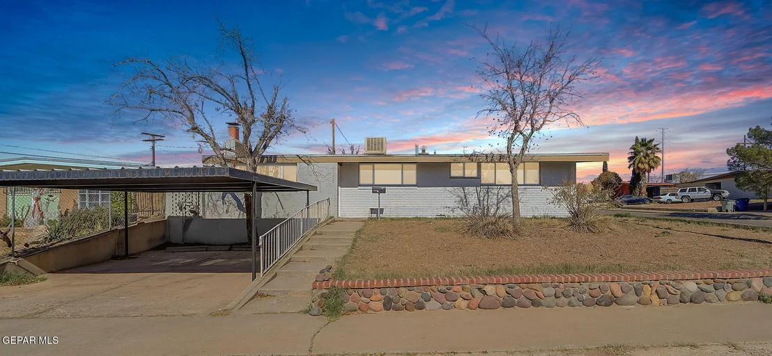 Photo of 5609 MARTIN Lane