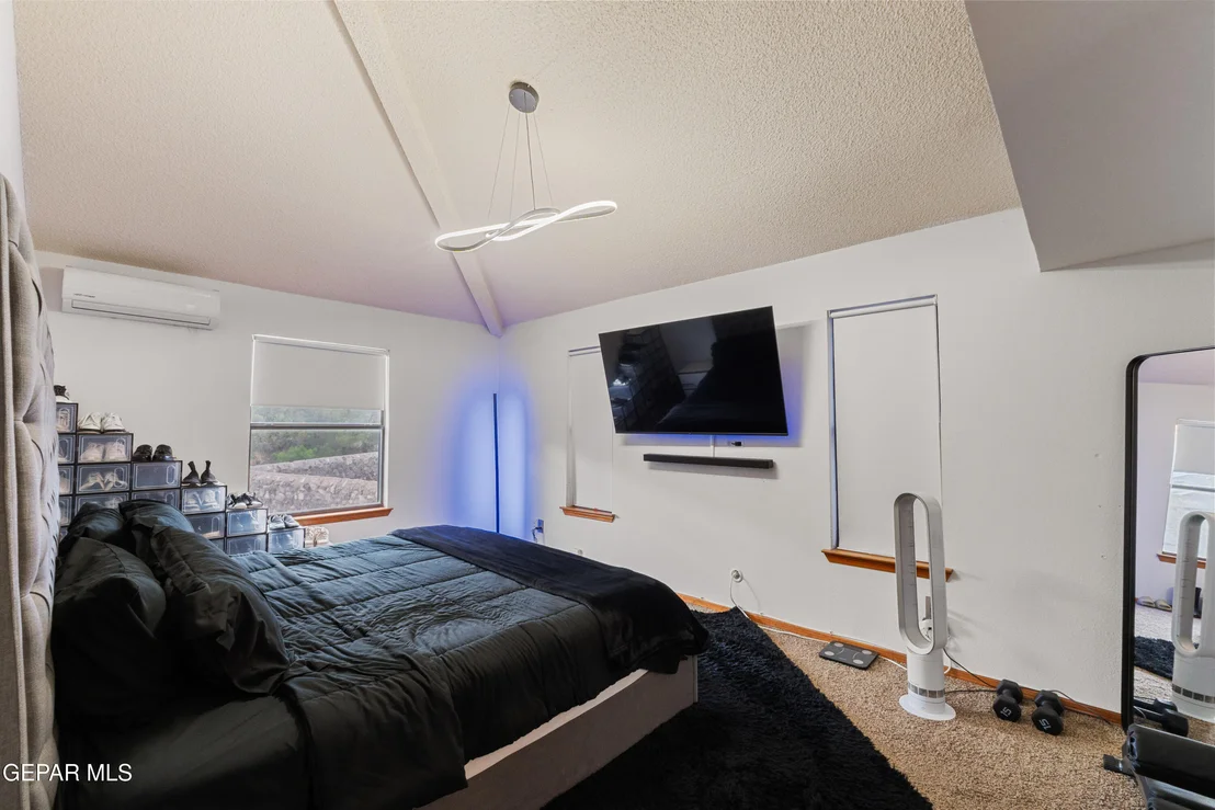 Photo of 6913 Crown Ridge Drive