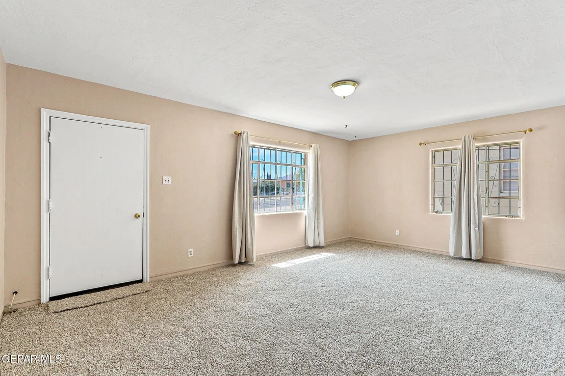 Photo of 4231 LEAVELL Avenue