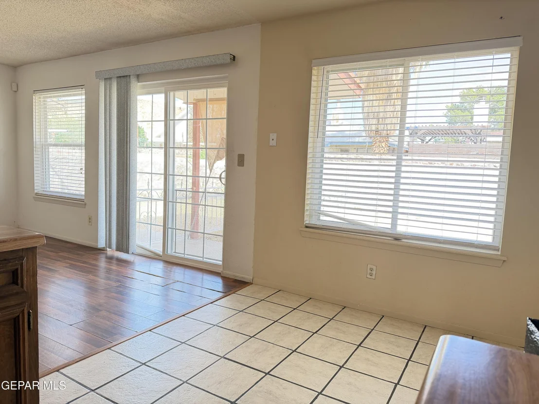 Photo of 1012 ONEIDA Drive