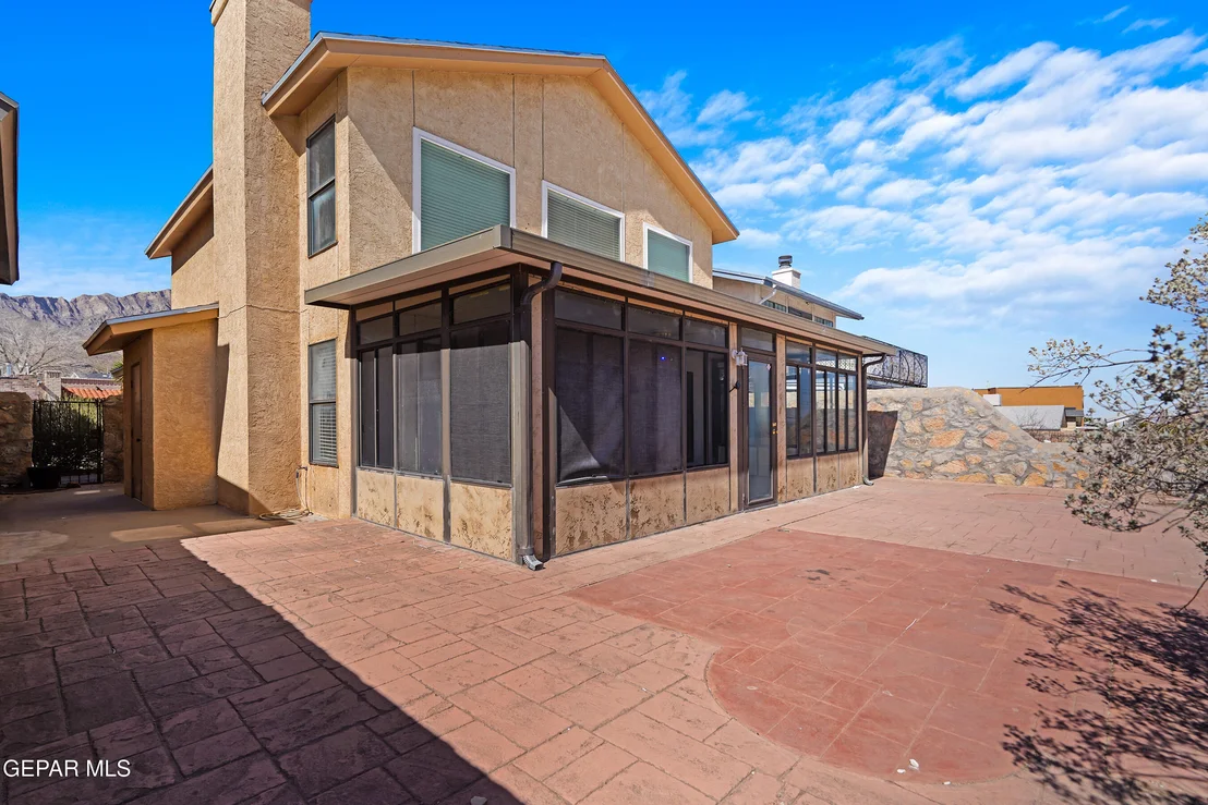 Photo of 6860 RIDGE TOP Drive