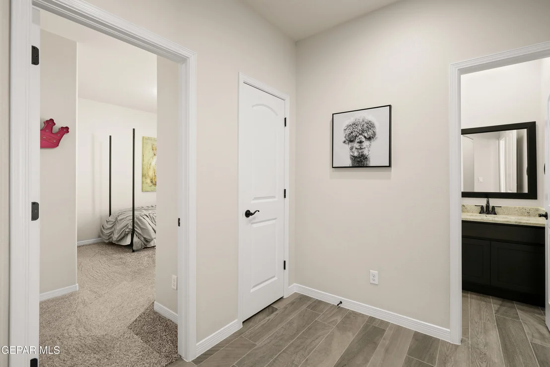 Photo of 3825 Object Place