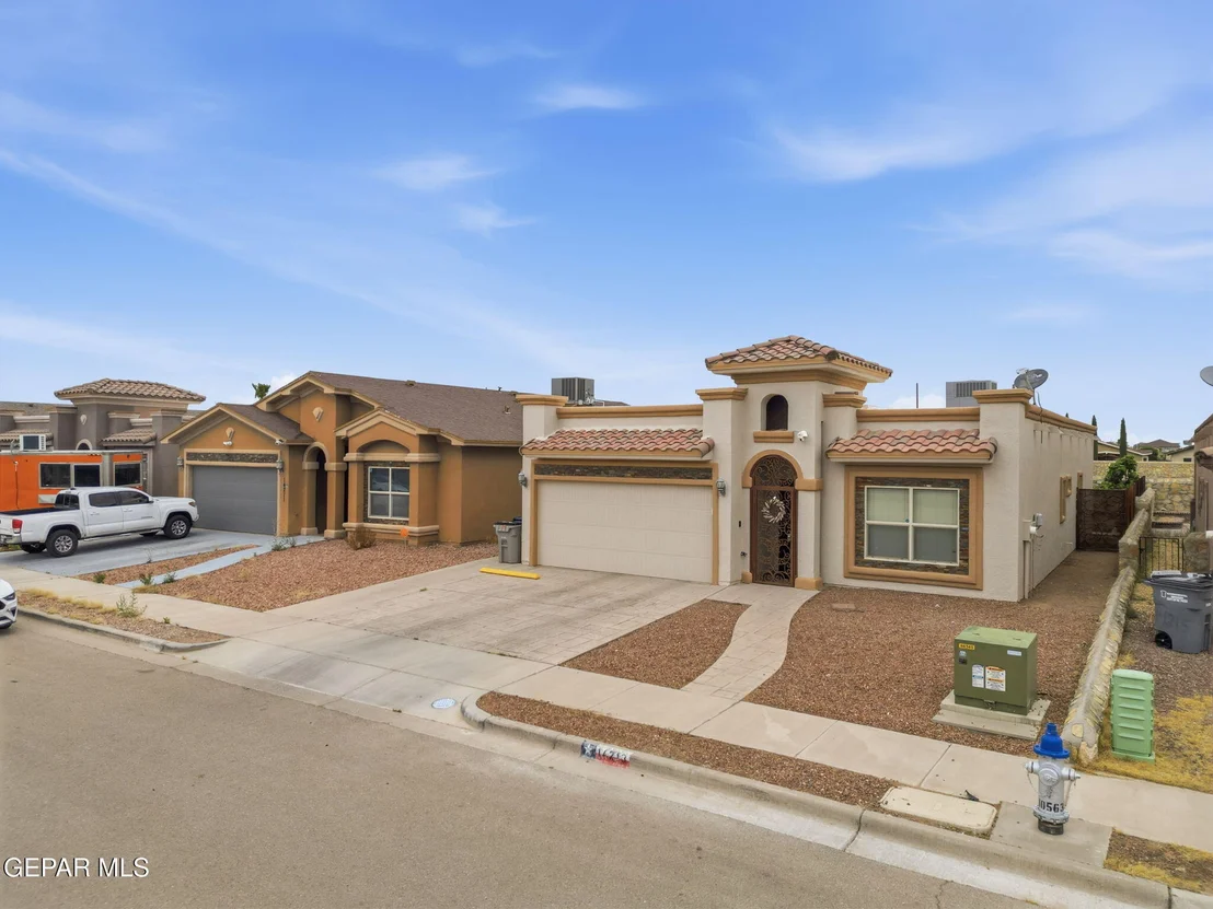 Photo of 14213 FABLED POINT Avenue