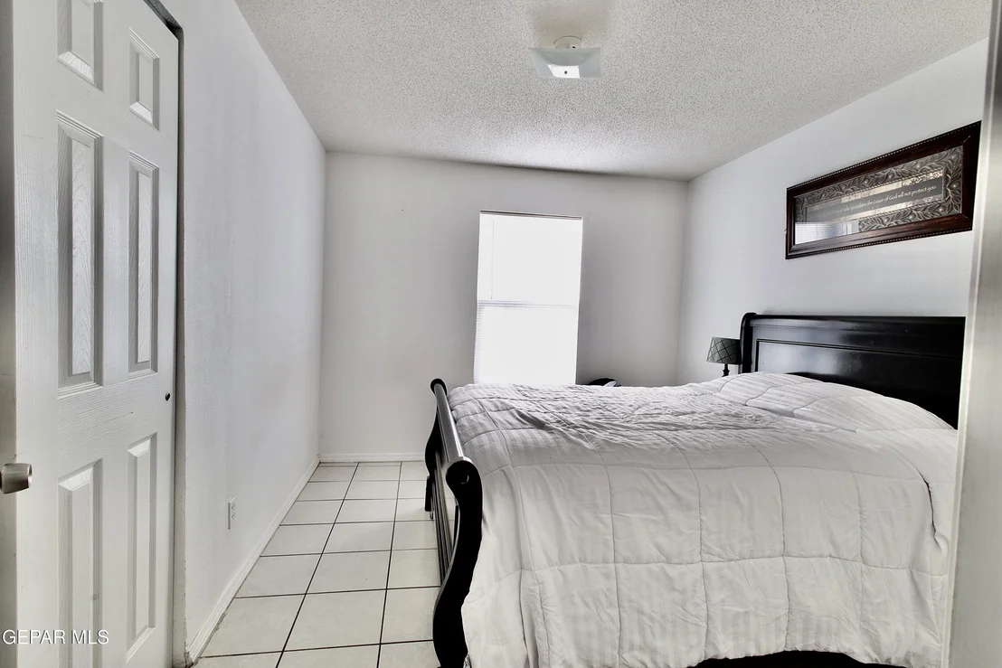 Photo of 816 MONCLOVA Lane