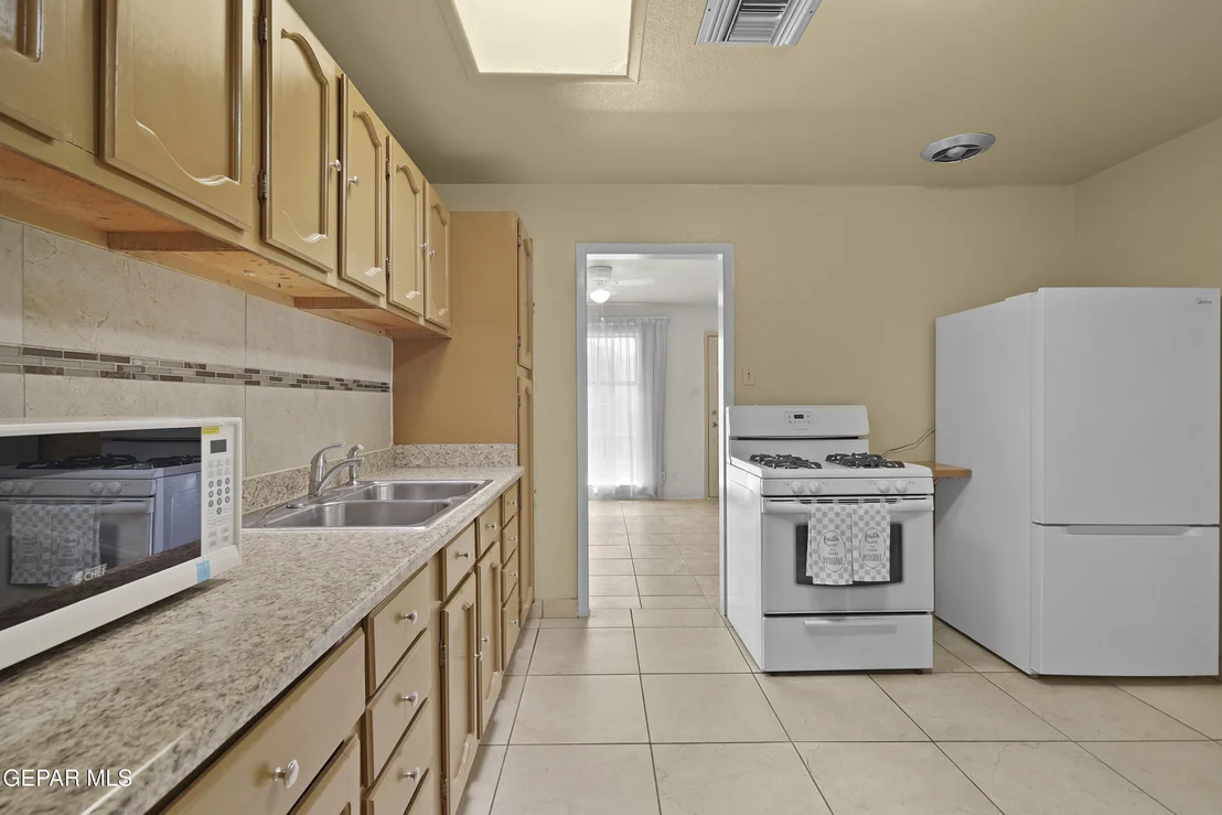 Photo of 9132 MOUNT ETNA Drive