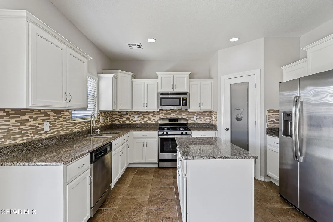 Photo of 7108 N North Skies