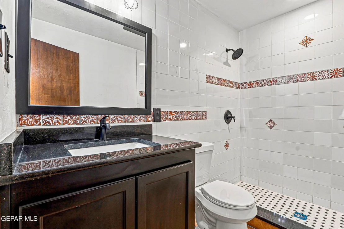 Photo of 6412 VIA DE ALBUR Court