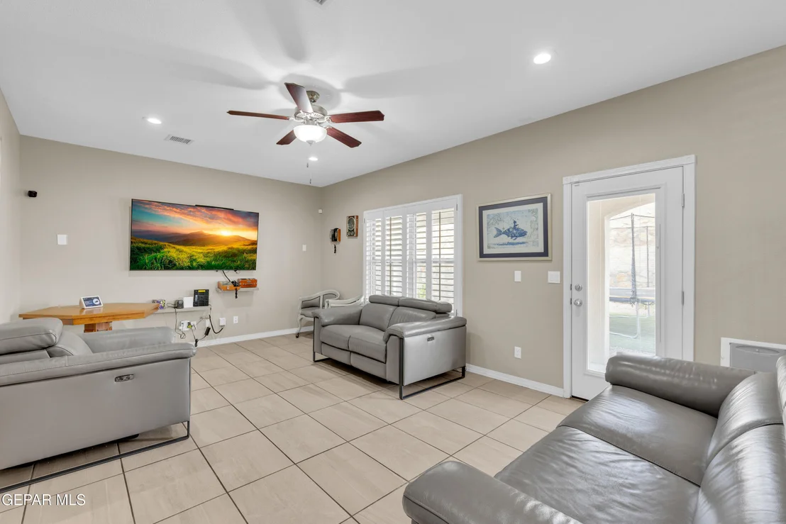 Photo of 6068 RIVET Place