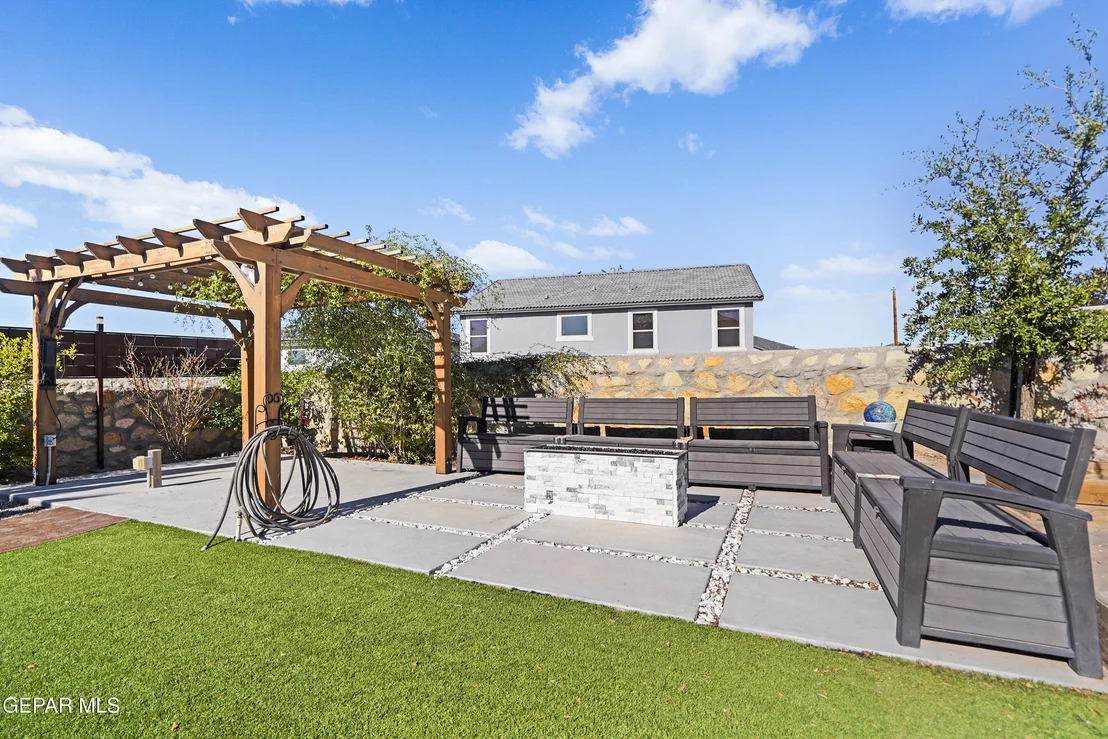Photo of 7317 GLACIER Drive
