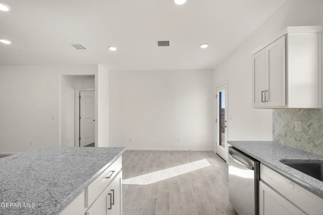 Photo of 13841 Summer Wave Avenue