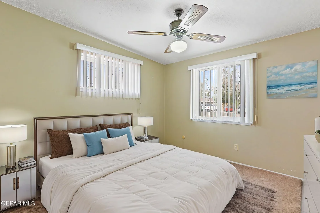 Photo of 233 MANUEL Drive