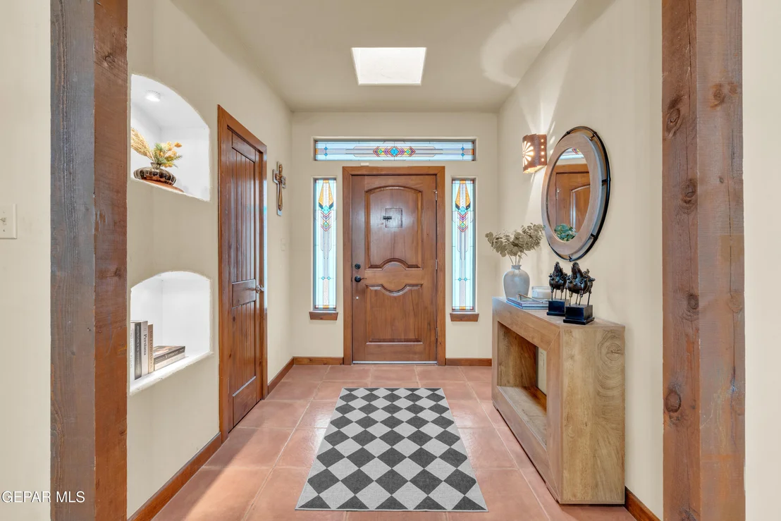 Photo of 1072 LOS MOROS Drive