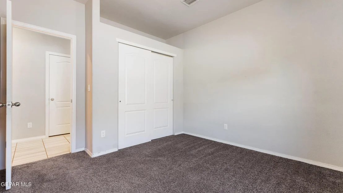 Photo of 965 PENRITH Street