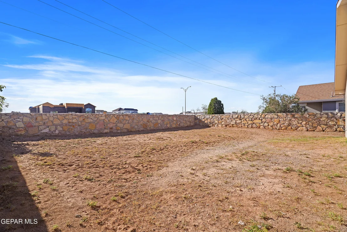 Photo of 693 DESERT SAGE Drive
