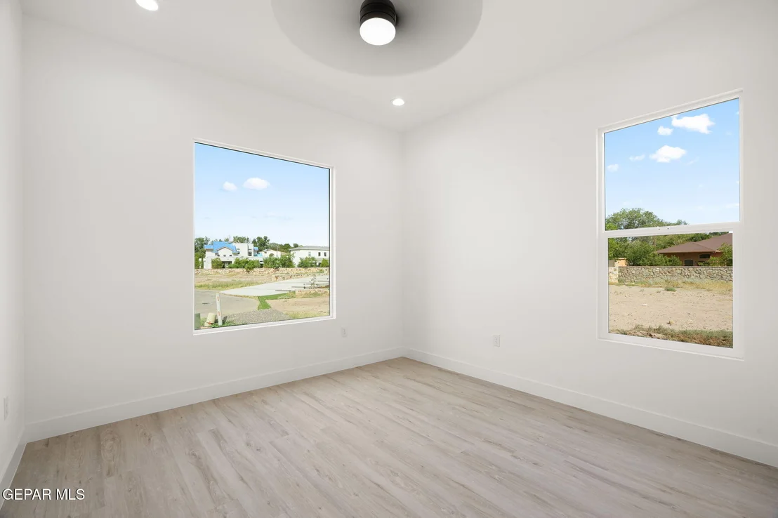Photo of 5024 JARDINES Place
