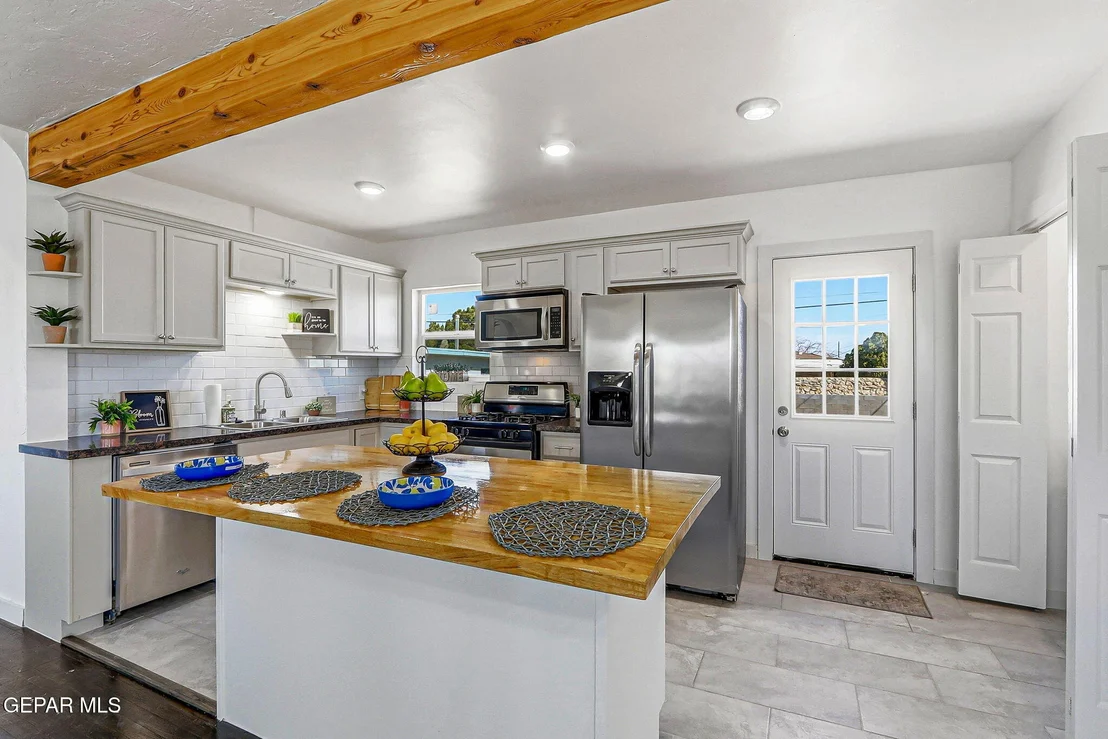 Photo of 228 WOOLDRIDGE Drive