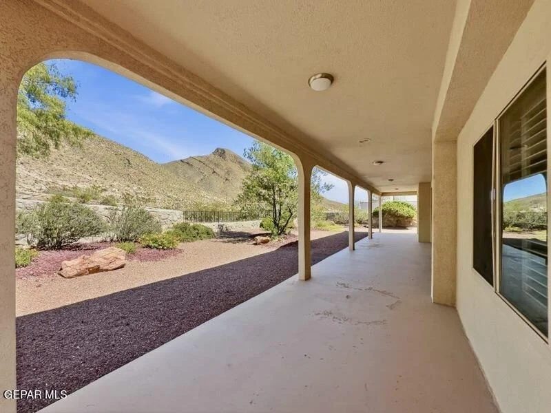 Photo of 1092 THUNDERBIRD Drive