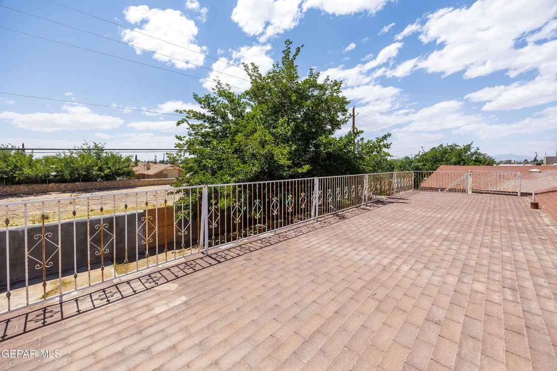 Photo of 9232 Morelia Road