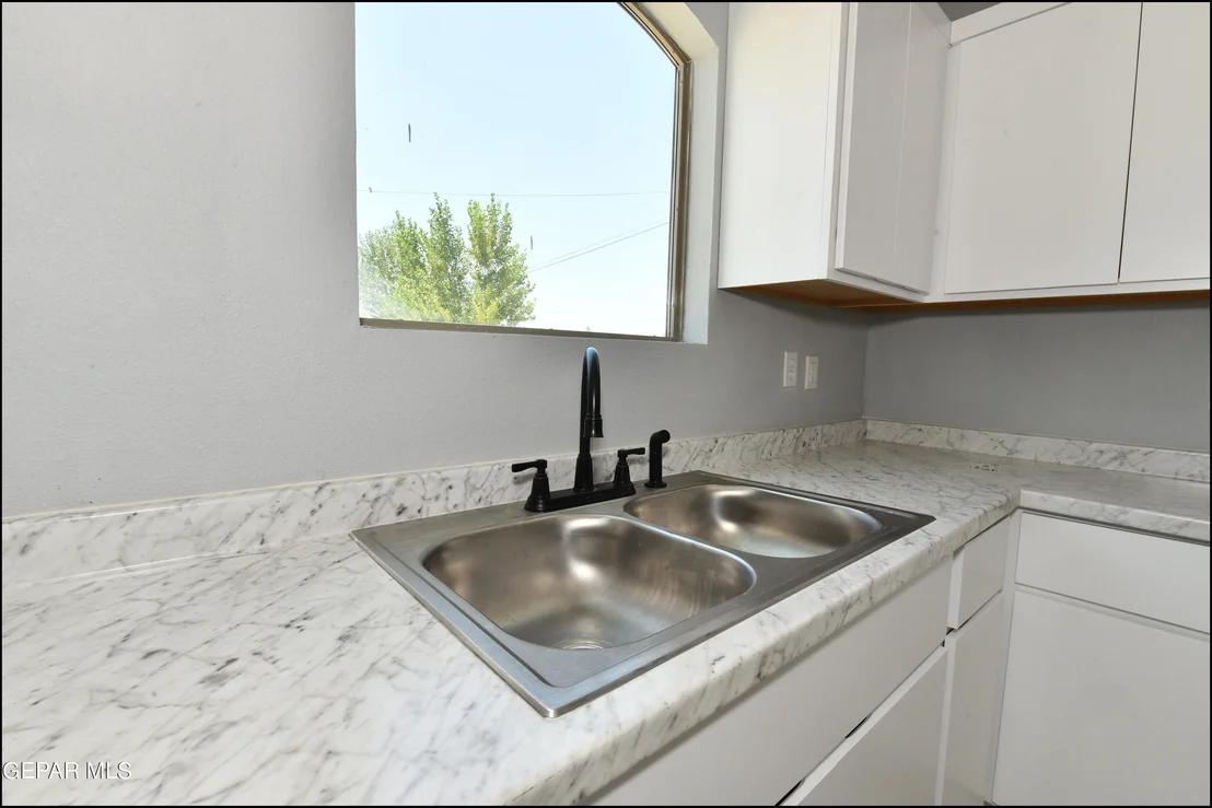 Photo of 1017 Ojinaga Road