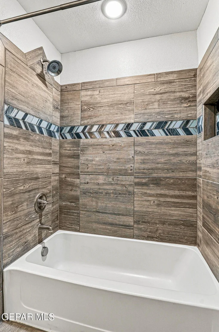 Photo of 2156 THOMAS LACKLAND Street
