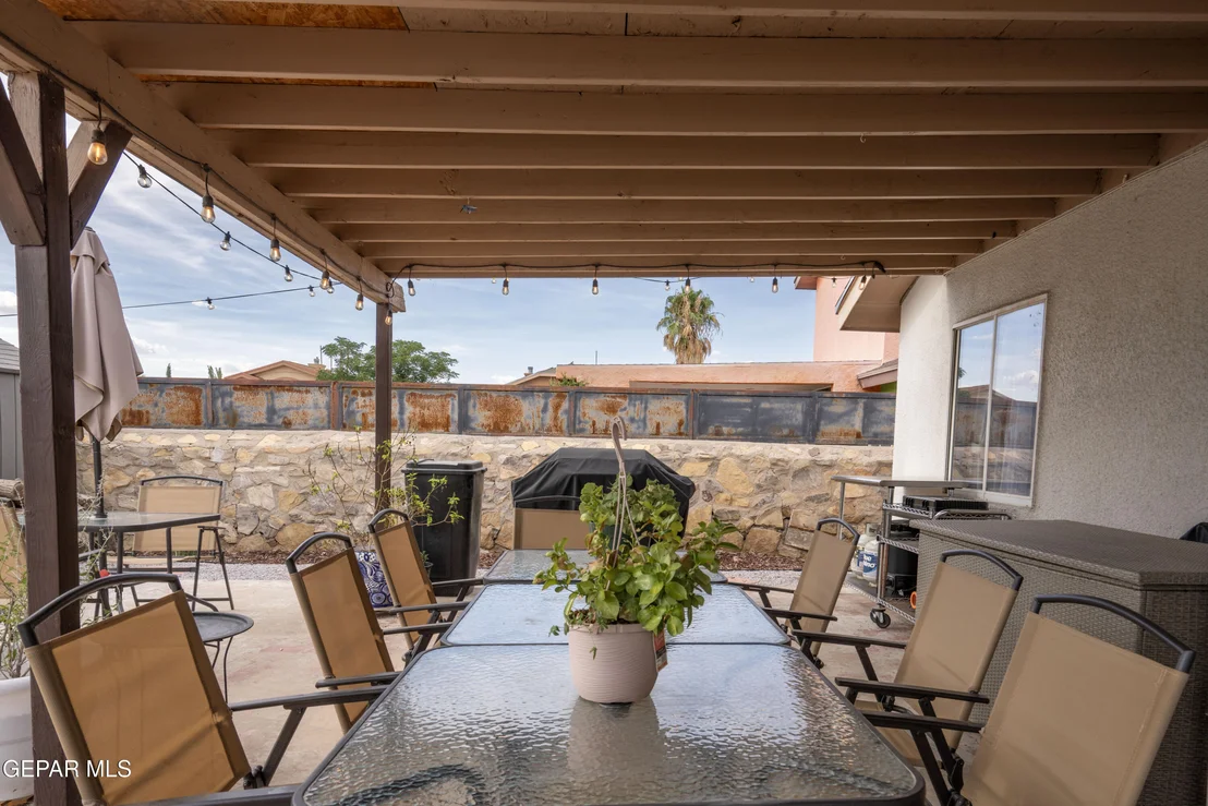 Photo of 6233 GRACE MADRILES Place
