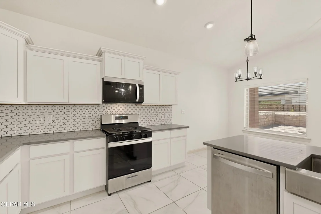 Photo of 968 GULF STREAMS Avenue