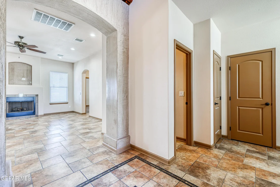 Photo of 12152 CHAPEL HILL Road