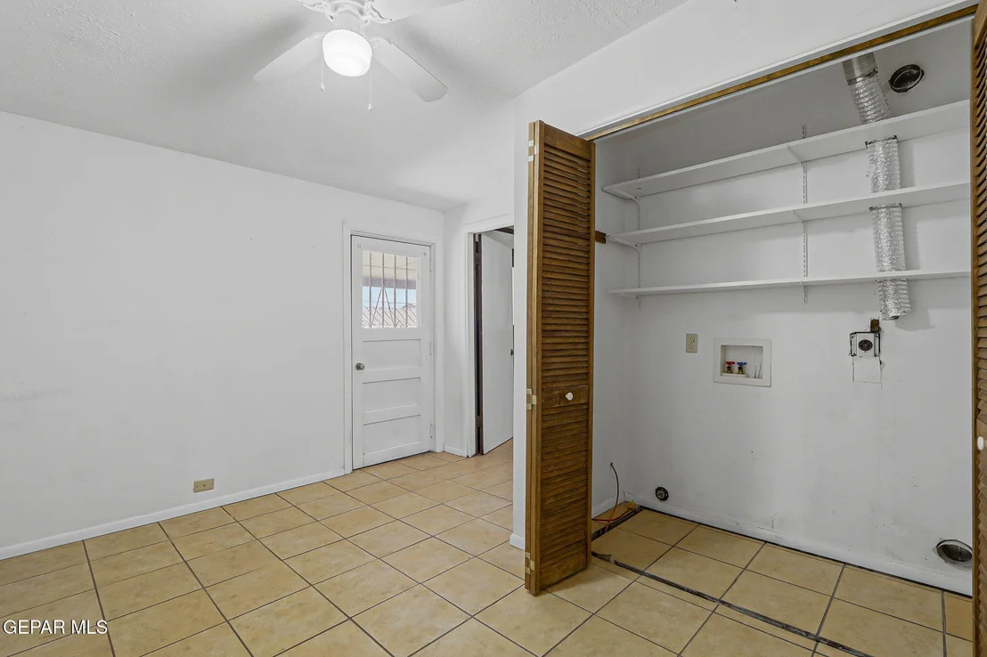Photo of 10161 BERMUDA Avenue