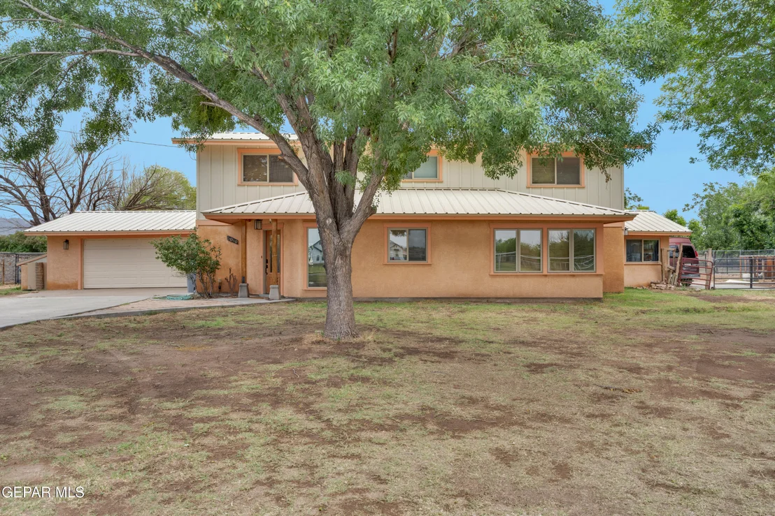 Photo of 6040 STRAHAN Road