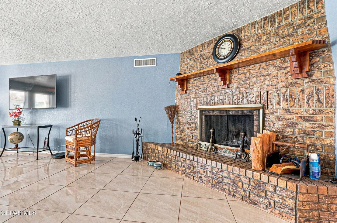 Photo of 125 LA NELL Drive