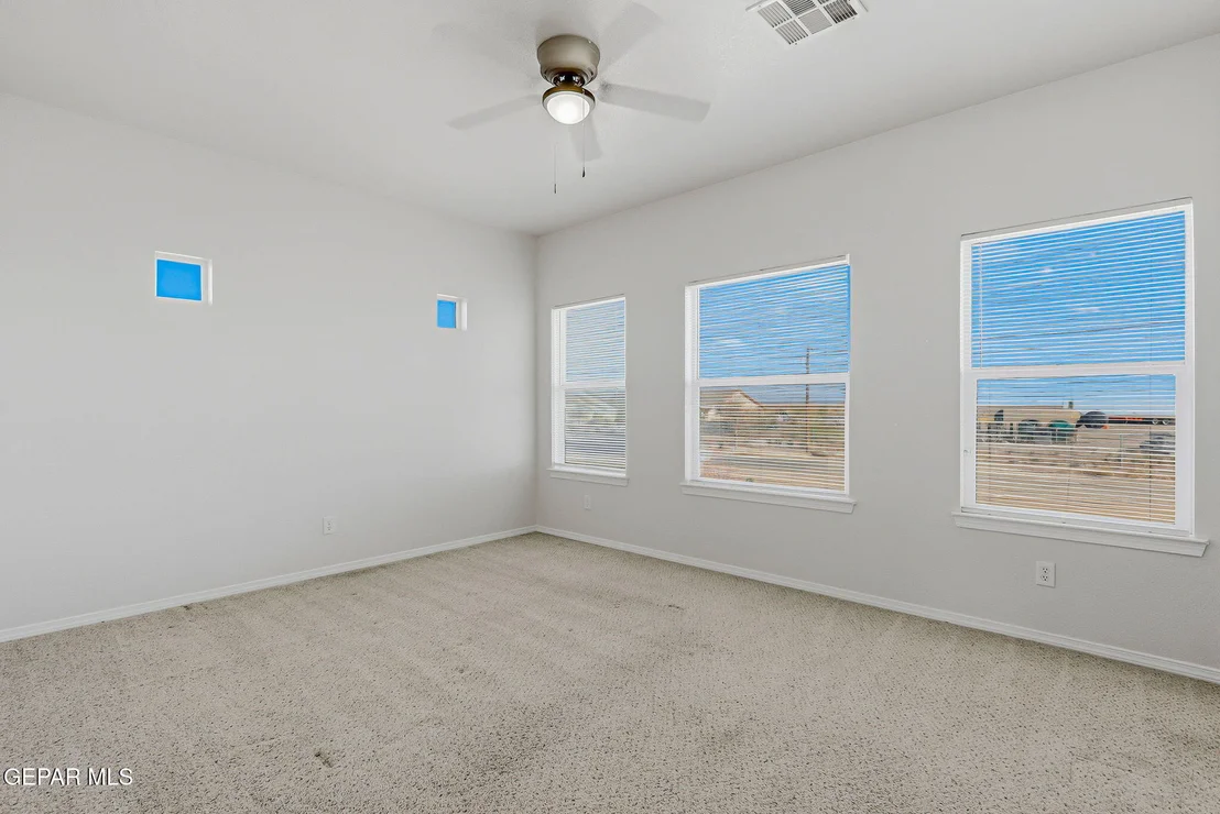 Photo of 10424 SILVERCLOUD Drive
