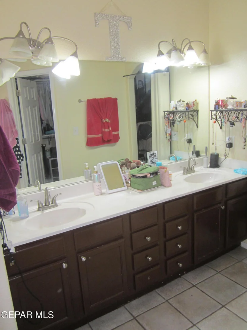 Photo of 7605 Dianjou Drive