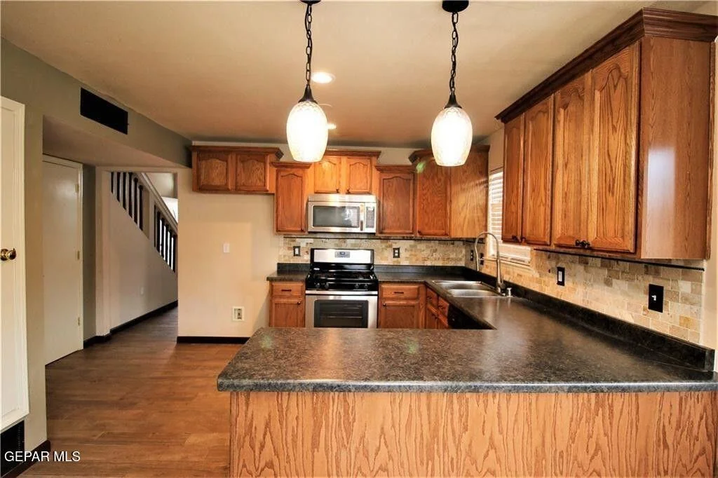 Photo of 6241 LOVEBIRD Lane