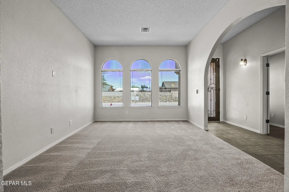 Photo of 813 Desert Bush Drive