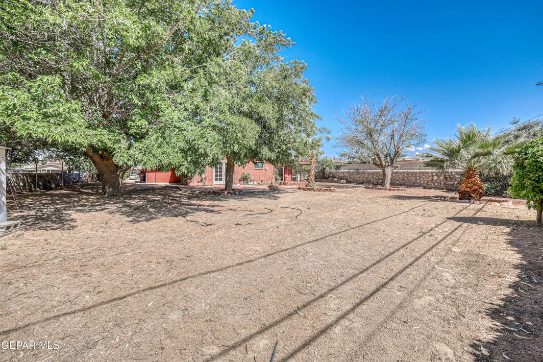Photo of 3223 Suffolk Road