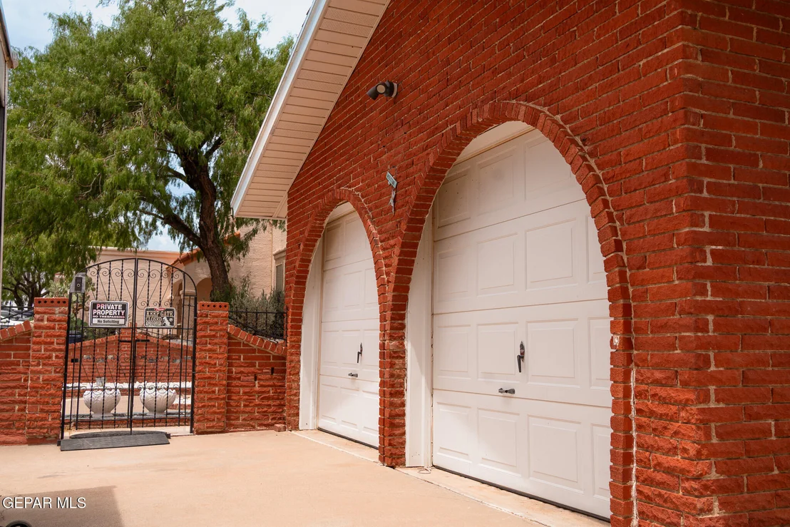 Photo of 8908 ECHO Street