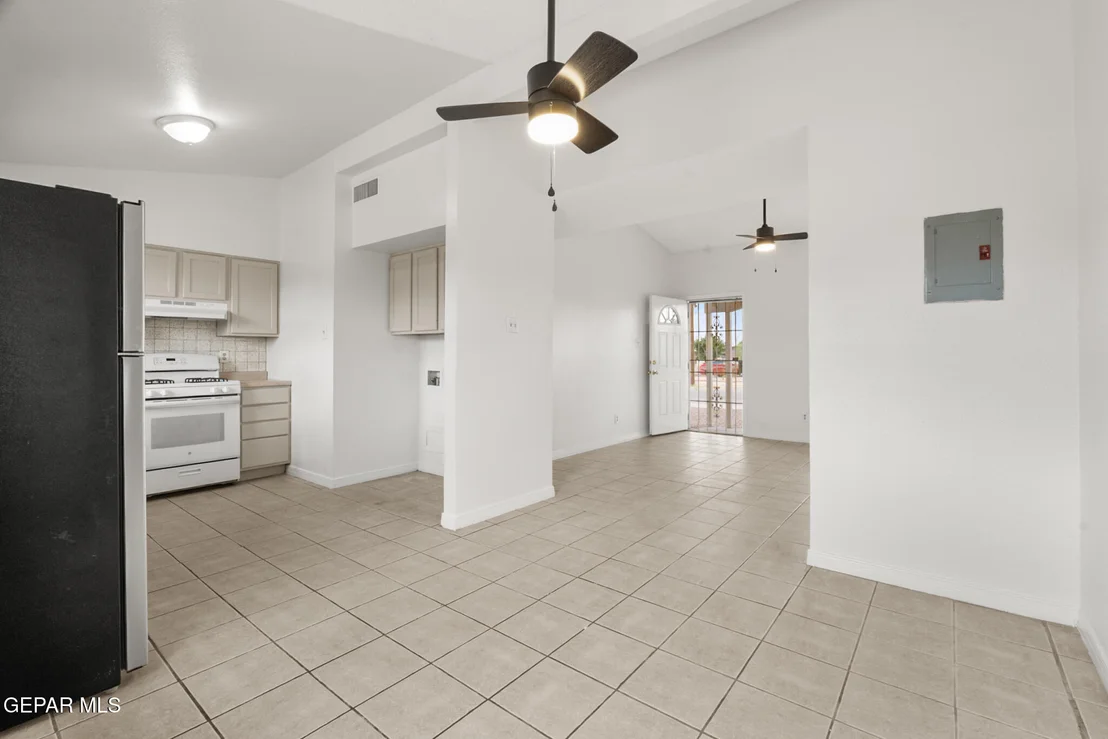 Photo of 8716 APARICIO Drive